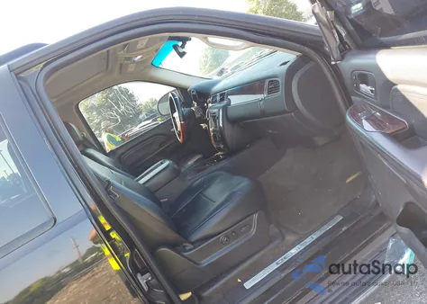 2009 GMC Yukon Xl 1500 Denali z USA, uszkodzony, nr VIN 1GKFK06239R213275